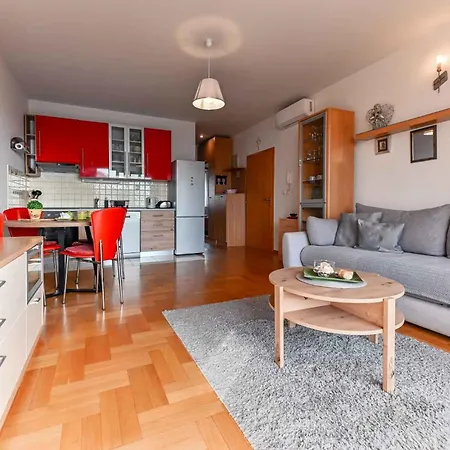 In 50616 Apartment Biograd Na Moru