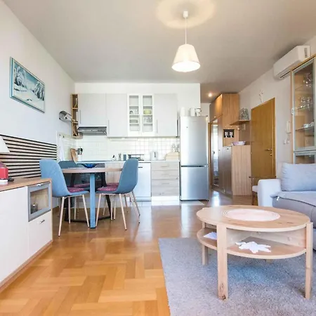 In 50616 Apartment *